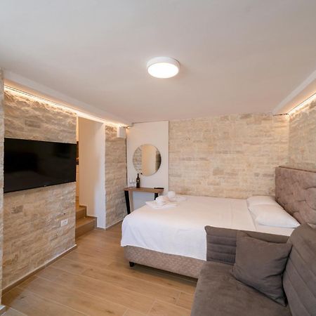 Christian Studio Apartments Umag Eksteriør billede