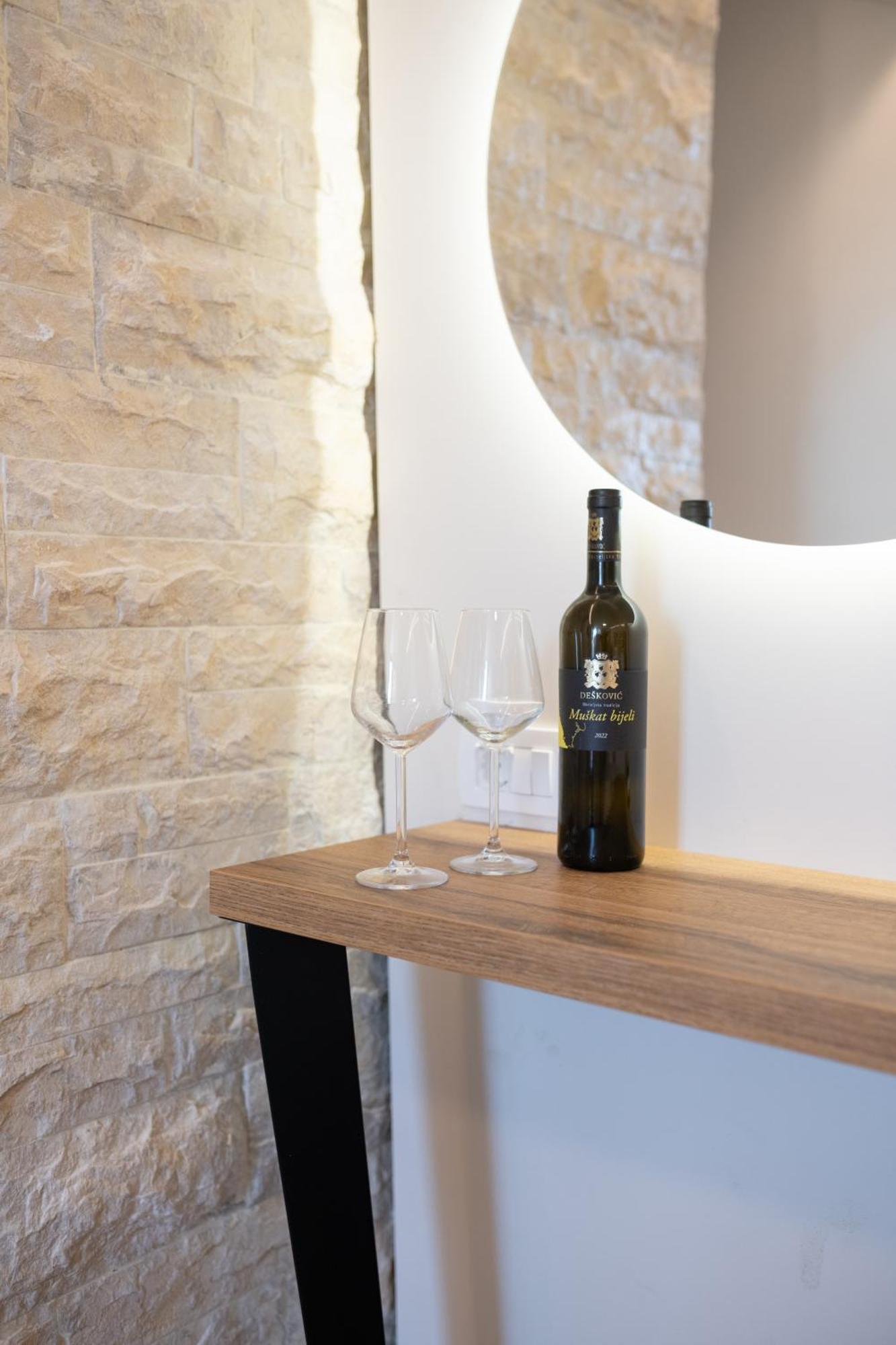 Christian Studio Apartments Umag Eksteriør billede